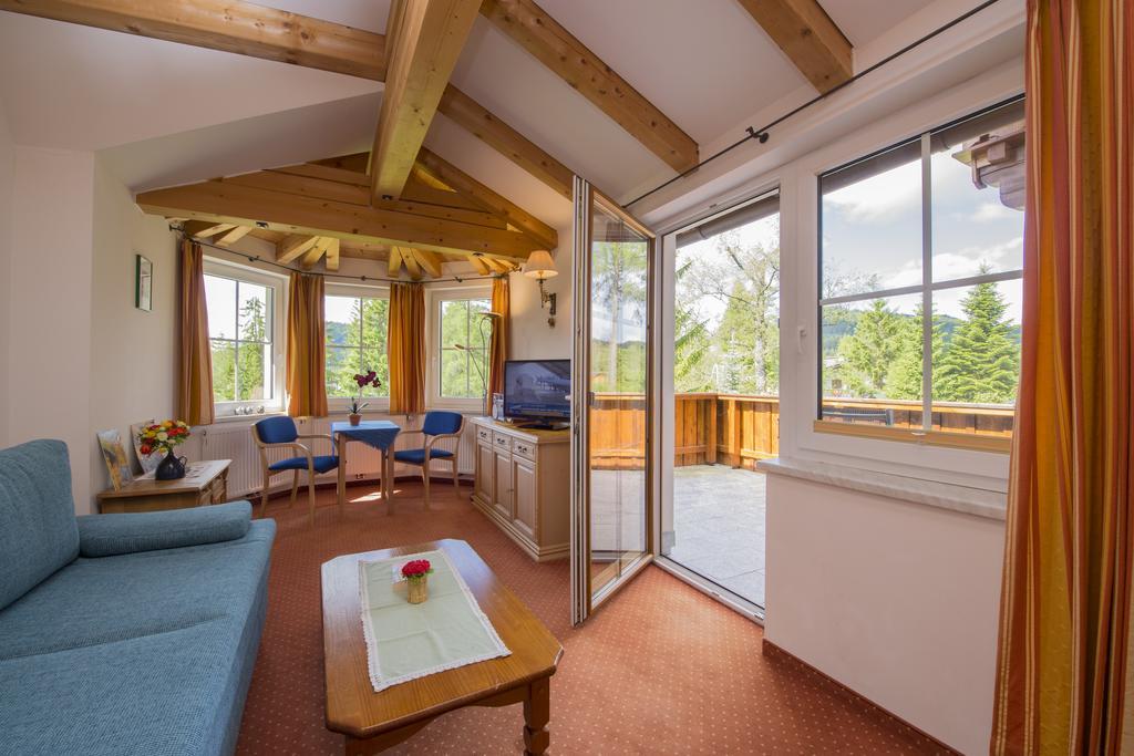Landhaus Charlotte Am Geigenbuehel -Apartments Seefeld in Tirol Exterior foto