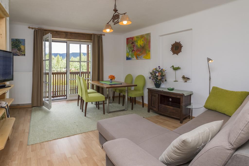 Landhaus Charlotte Am Geigenbuehel -Apartments Seefeld in Tirol Exterior foto